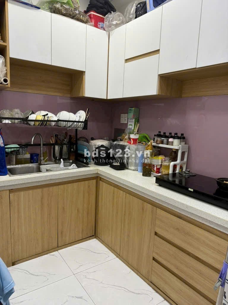 Nhà lô góc 2 tầng hẻm xe hơi chỉ 4.5 tỷ ngay Tân Sơn, giá tốt.