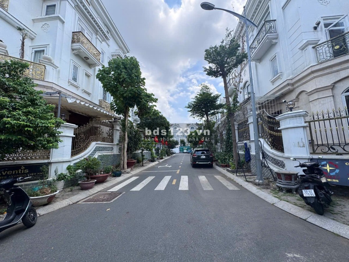 Căn Góc Biệt Thự CityLand Garden Hills P5, DT 8x20m