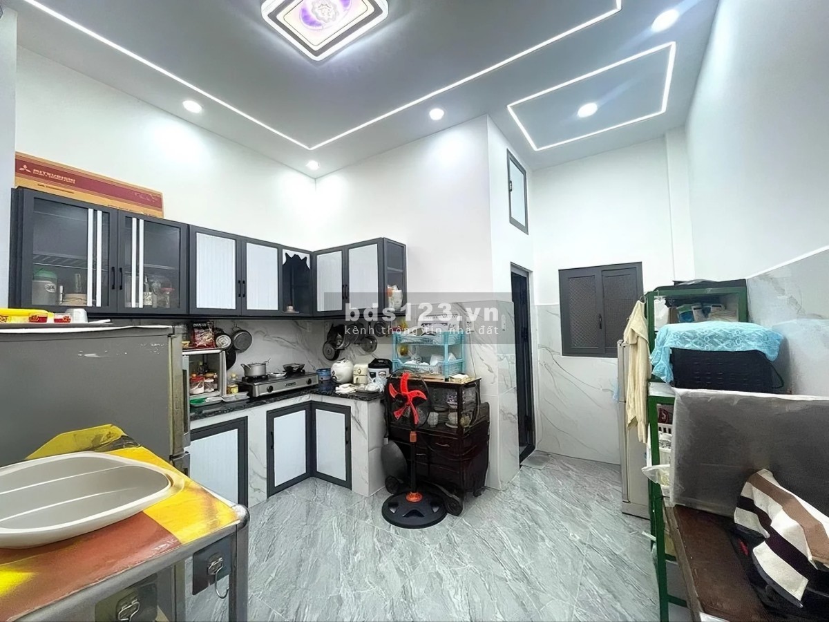 [PHƯỜNG VƯỜN LÀI] BÁN NHÀ 4 TẦNG HXH LÊ HỒNG PHONG – 43M²…