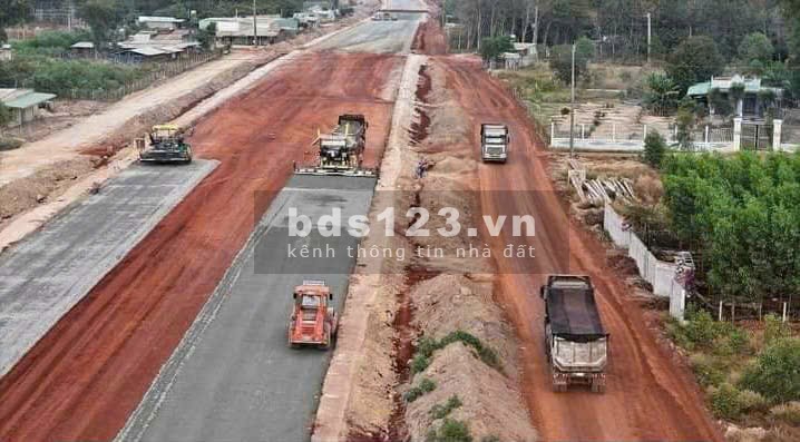 Cần bán gấp nền đất 250m² mặt tiền đường nhựa, dân cư…