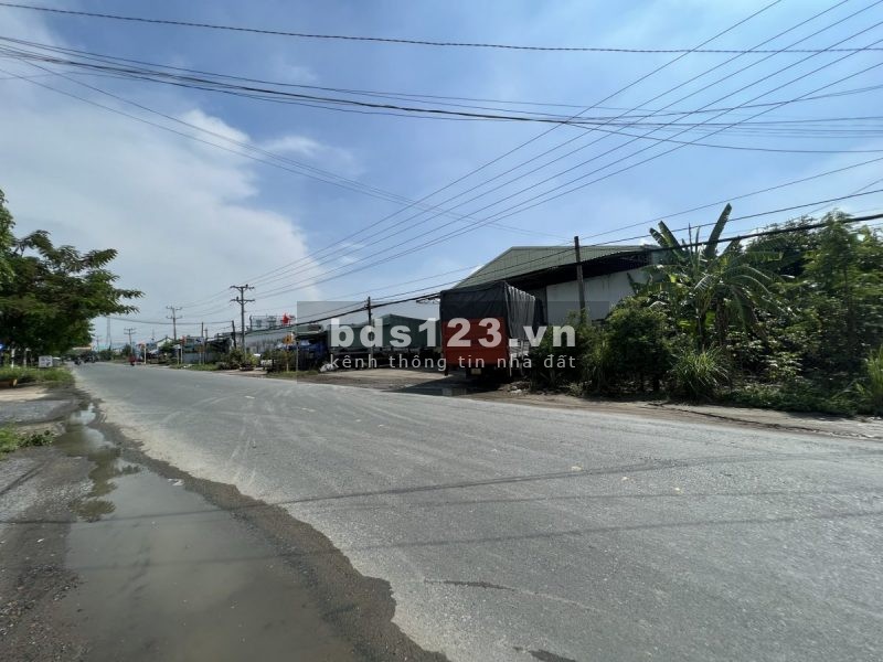 Cho thuê mặt bằng kinh doanh DT826, Phước Lý, Long An