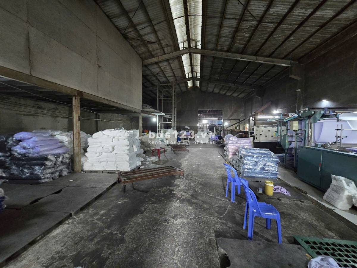 Hóc Môn, xưởng mặt tiền Xuân Thới Thượng 18, khu vực 15x67m, chỉ 25 tỷ.