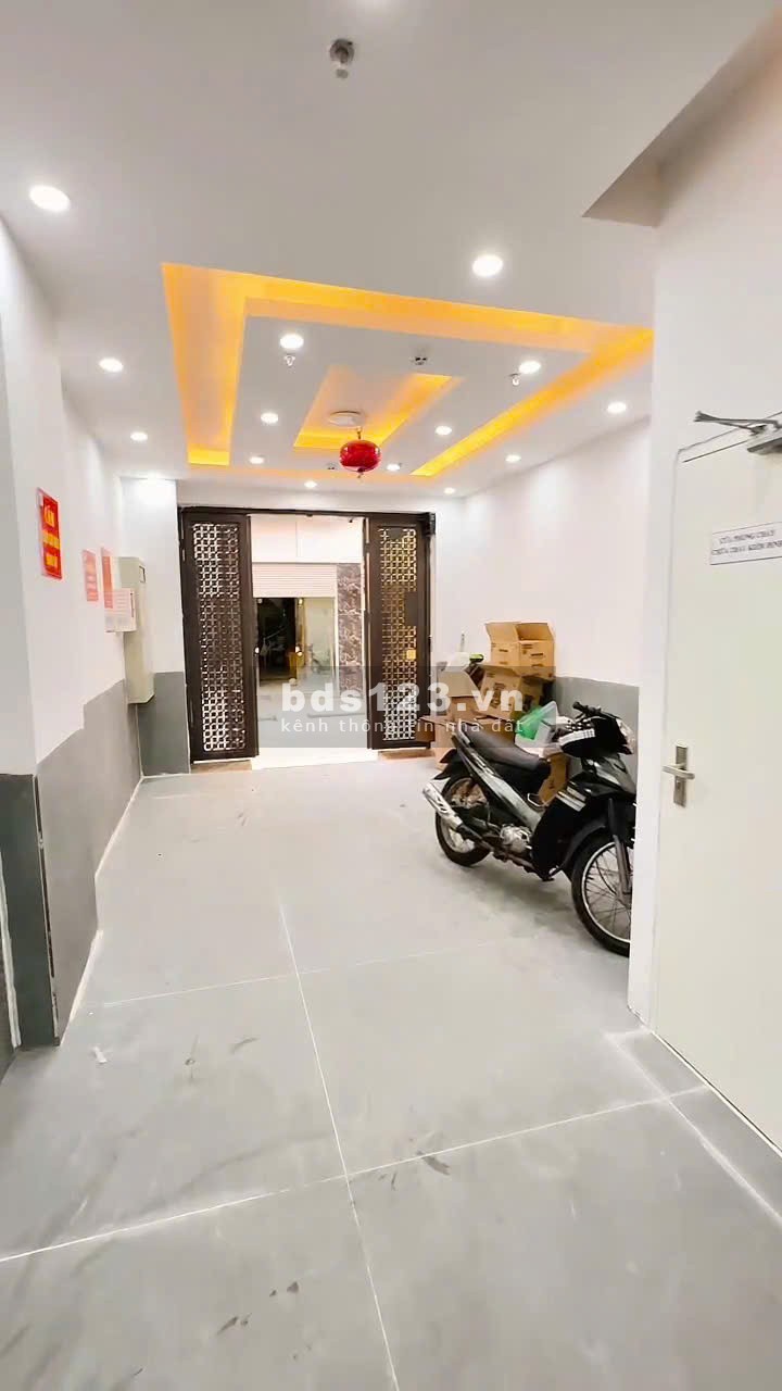 Bán tòa nhà căn hộ dịch vụ 7 tầng 11 phòng khép kín đường Kim Giang