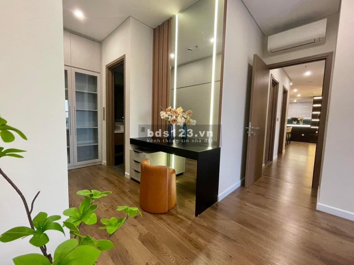 Cực rẻ! Bán chung cư VIMECO Nguyễn Chánh, 152m2, 4pn, 12 tỷ!