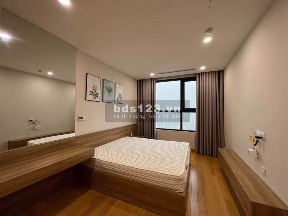 Bán chung cư N5- Hoàng Đạo Thúy, 70m2, 3pn, nhà đẹp, hơn 5 tỷ