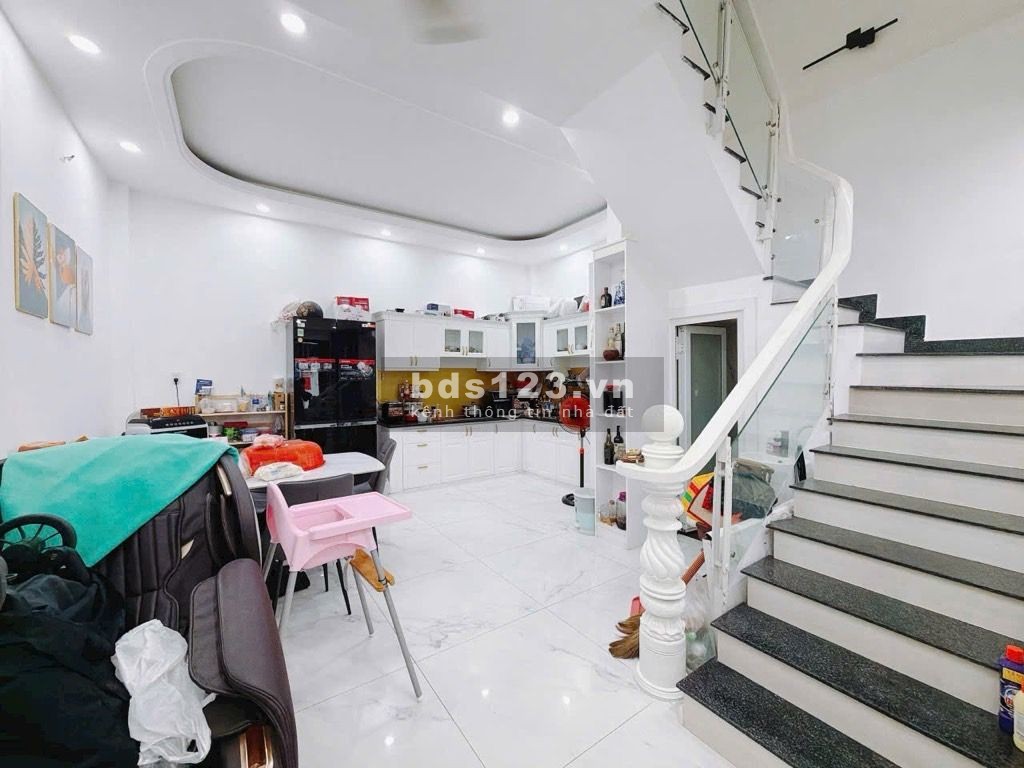 Viên Kim Cương 7T - Q7 - Ngang 5m x 11m - Hẻm Xe Hơi - Đối Diện…