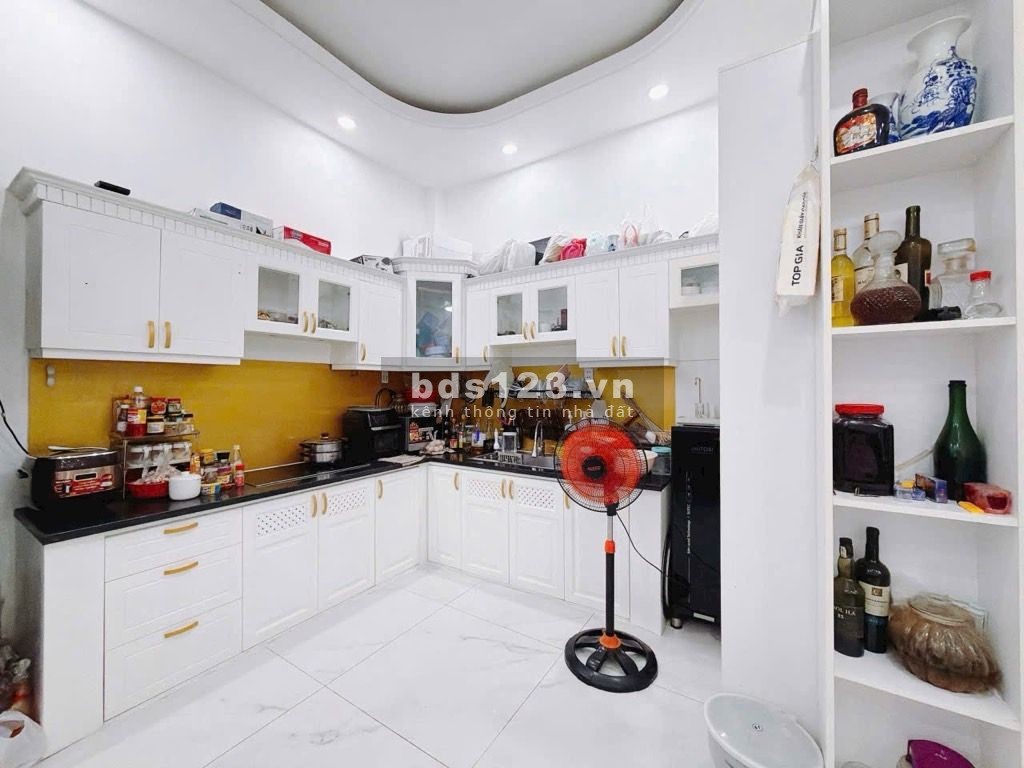 Viên Kim Cương 7T - Q7 - Ngang 5m x 11m - Hẻm Xe Hơi - Đối Diện…