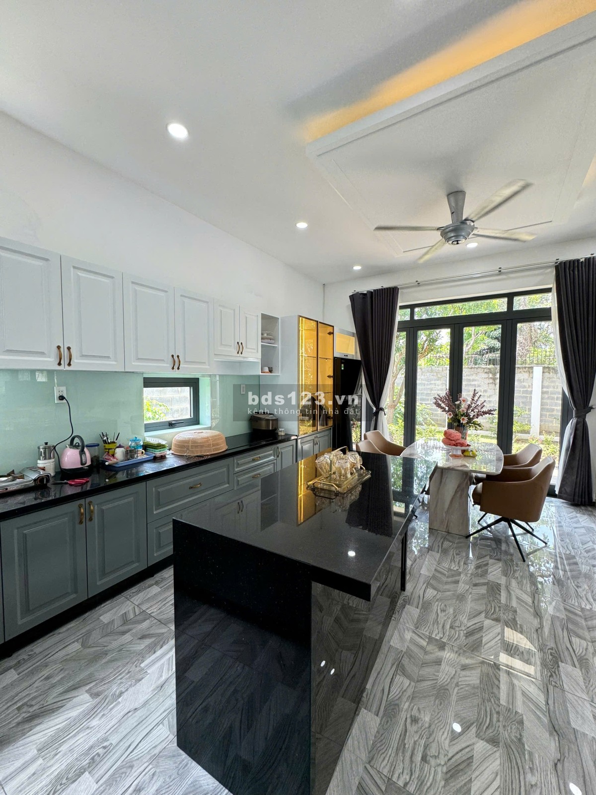 Hóc Môn, Bán Biệt Thự Sân Vườn Nhị Bình, Có Hồ Bơi, Chỉ 20.8 Tỷ