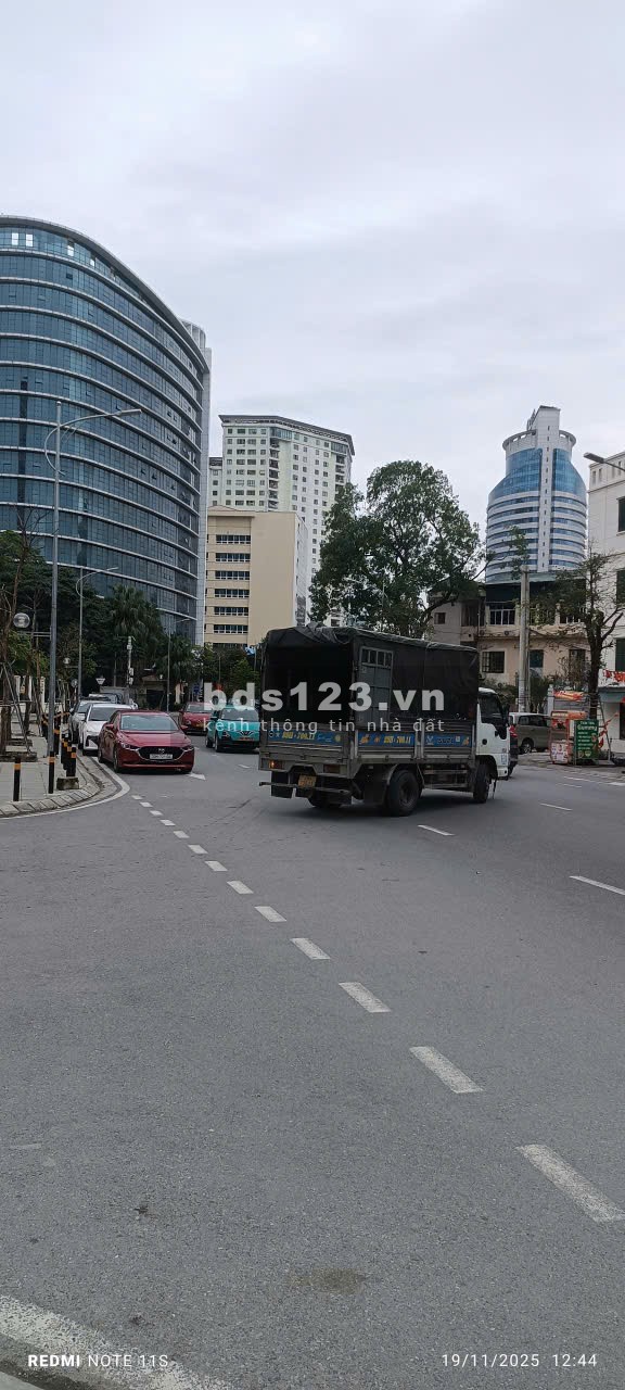 Siêu hiếm – Nhà lô góc Nguyễn Chí Thanh 58m2 – Mặt tiền…