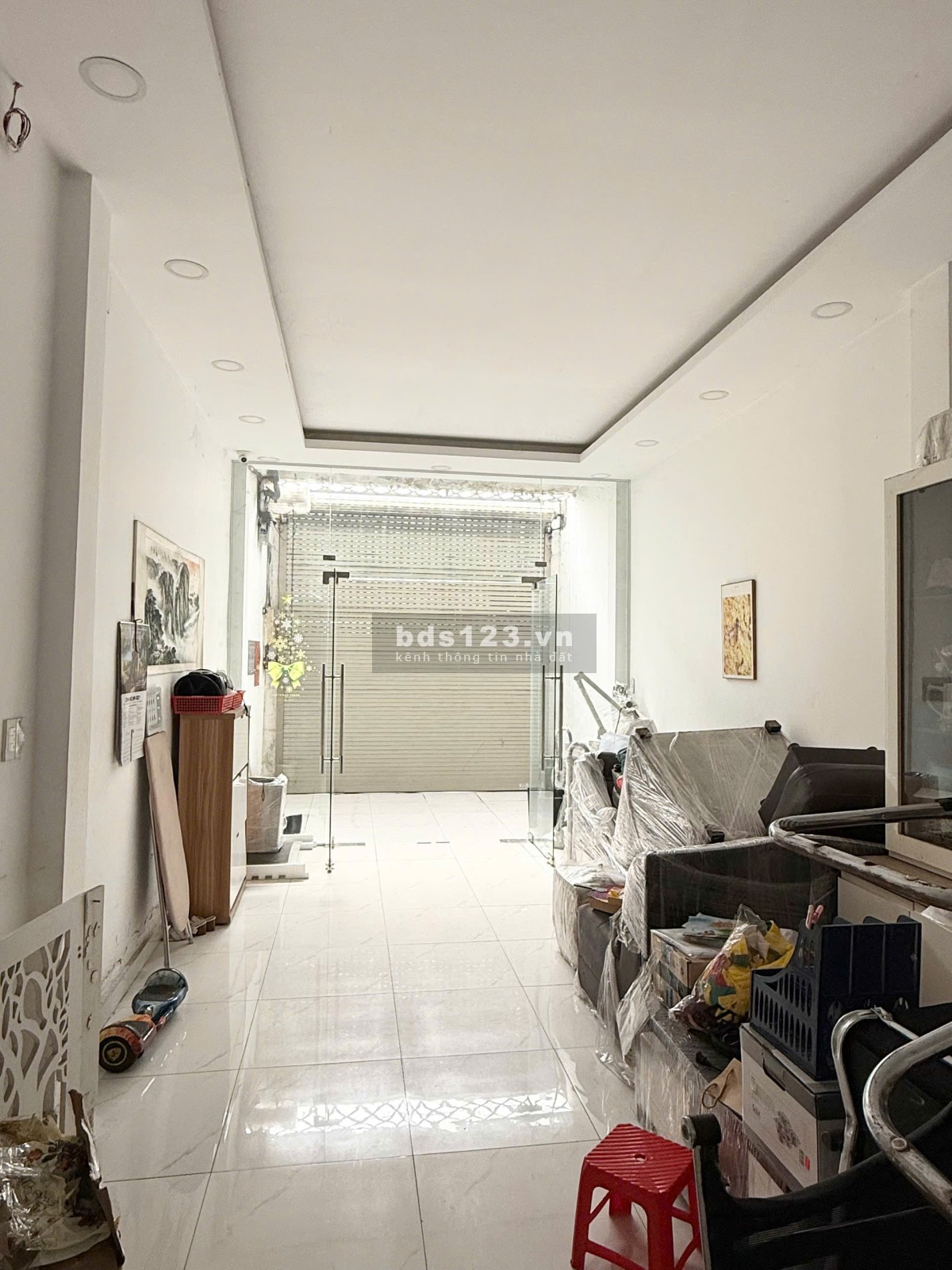 Cho thuê mặt bằng tầng trệt – nhà mặt tiền hẻm xe hơi,…