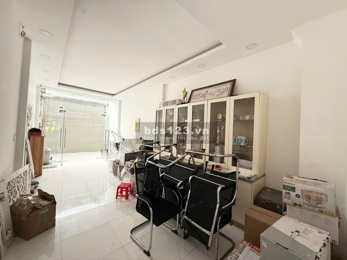 Cho thuê mặt bằng tầng trệt – nhà mặt tiền hẻm xe hơi,…