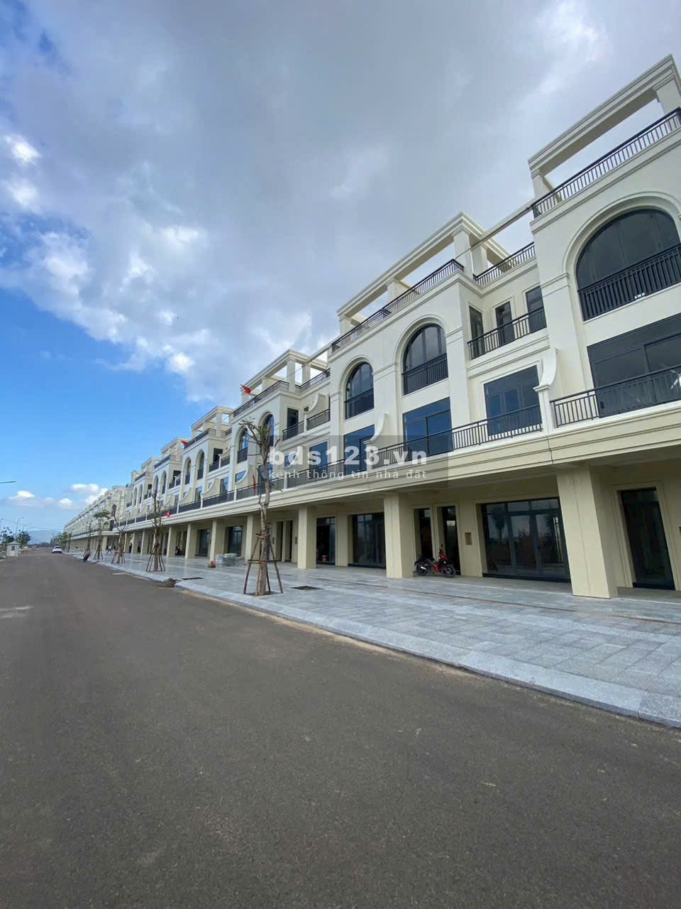 Bán shophouse kinh doanh mặt tiền đường 50m Quốc Lộ 19 nối dài Dự án Quy Nhơn iconic