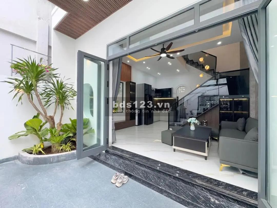 Nhà 1 trệt 1 lầu - Hồ Văn Cống - Nội thất cơ bản - SHR -…