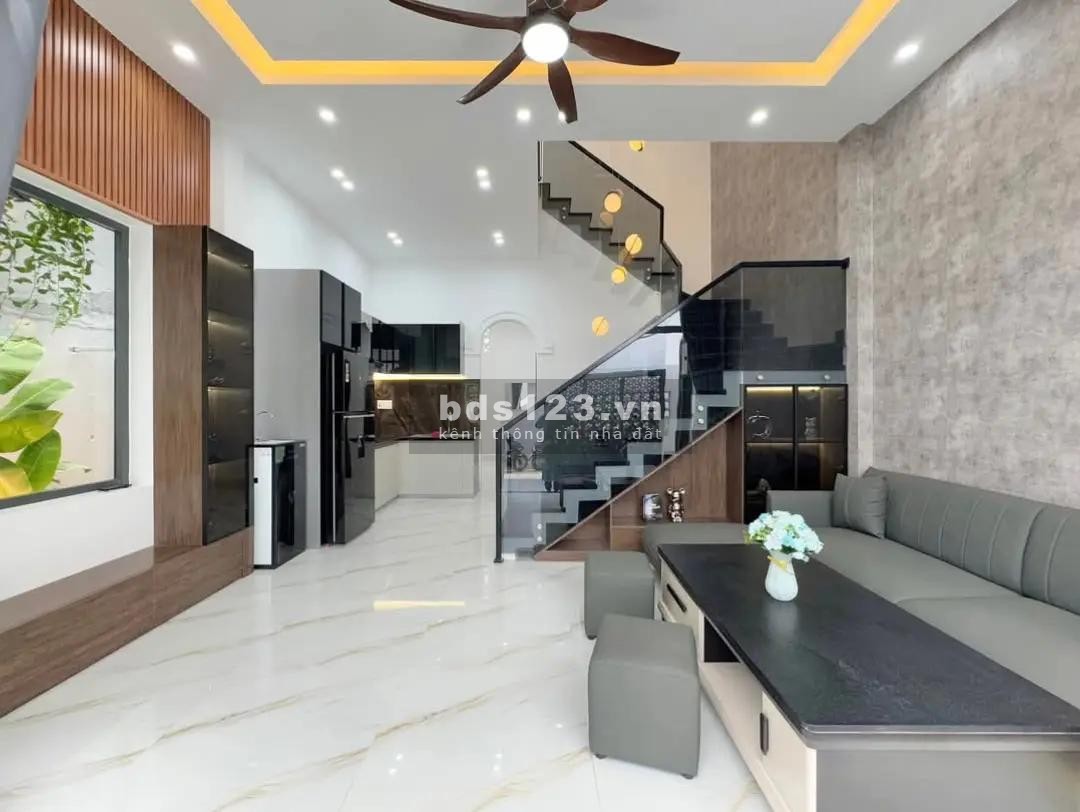 Nhà 1 trệt 1 lầu - Hồ Văn Cống - Nội thất cơ bản - SHR -…