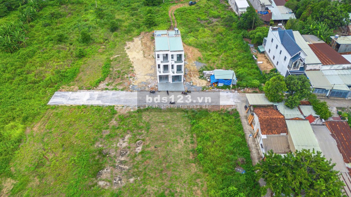 Cần bán lô đất 2 mặt tiền, 5x30, Bình Dương, giá chỉ 1,66…