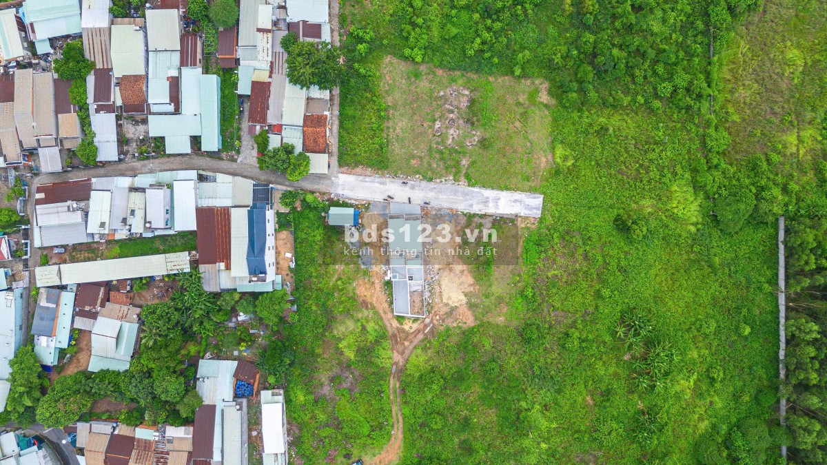 Cần bán lô đất 2 mặt tiền, 5x30, Bình Dương, giá chỉ 1,66…