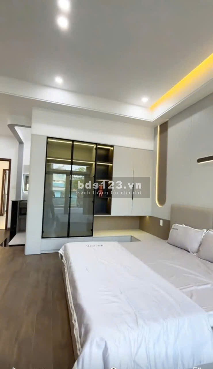 Bán nhà 1 trệt 2 lầu TT Thủ Dầu Một, giá chỉ 2.95 tỷ, hỗ trợ vay 70%