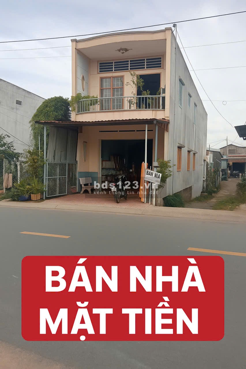 Bán nhà mặt phố. Nhà 1 trệt 1 lâu. Gần bên phà.Duong lớn thuận lợi kinh doanh. Giá 3 tỷ 500 tr