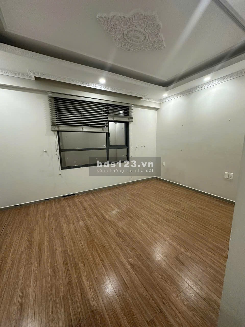 Cho thuê căn hộ OT NTCB DT 120m2 làm Văn phòng C/C The Gold View