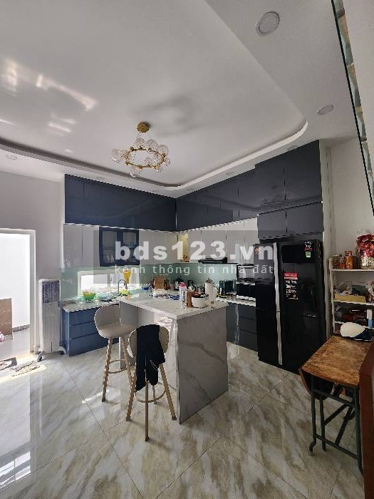 Cần bán nhà gần Hương Lộ 2, giá chỉ 8 tỷ