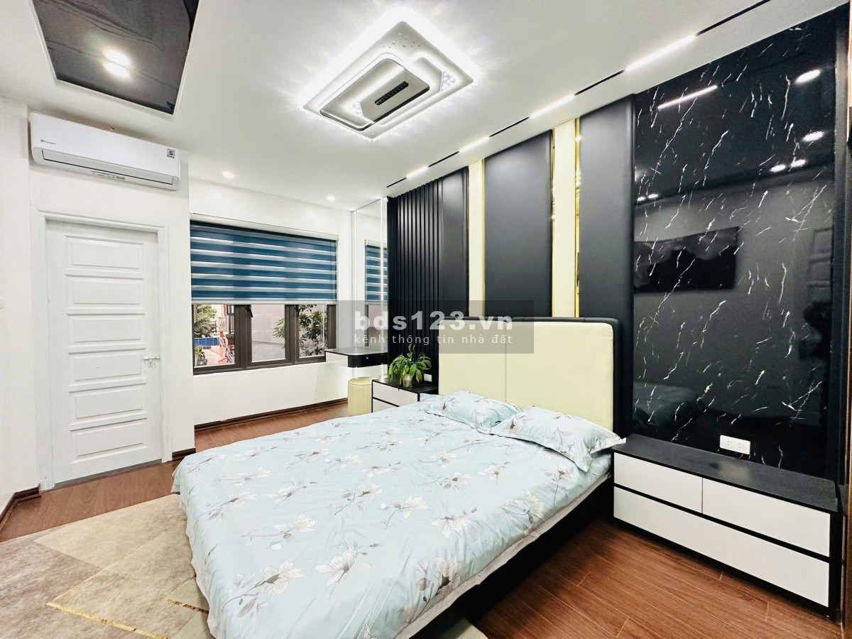 Bán nhà Võ Chí Công, siêu đẹp, như hình