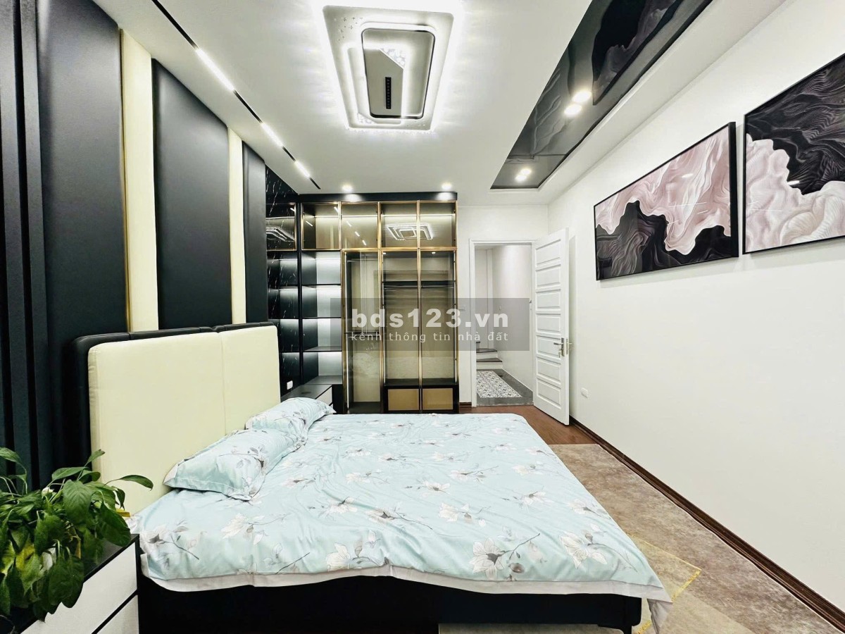 Bán nhà Võ Chí Công, siêu đẹp, như hình