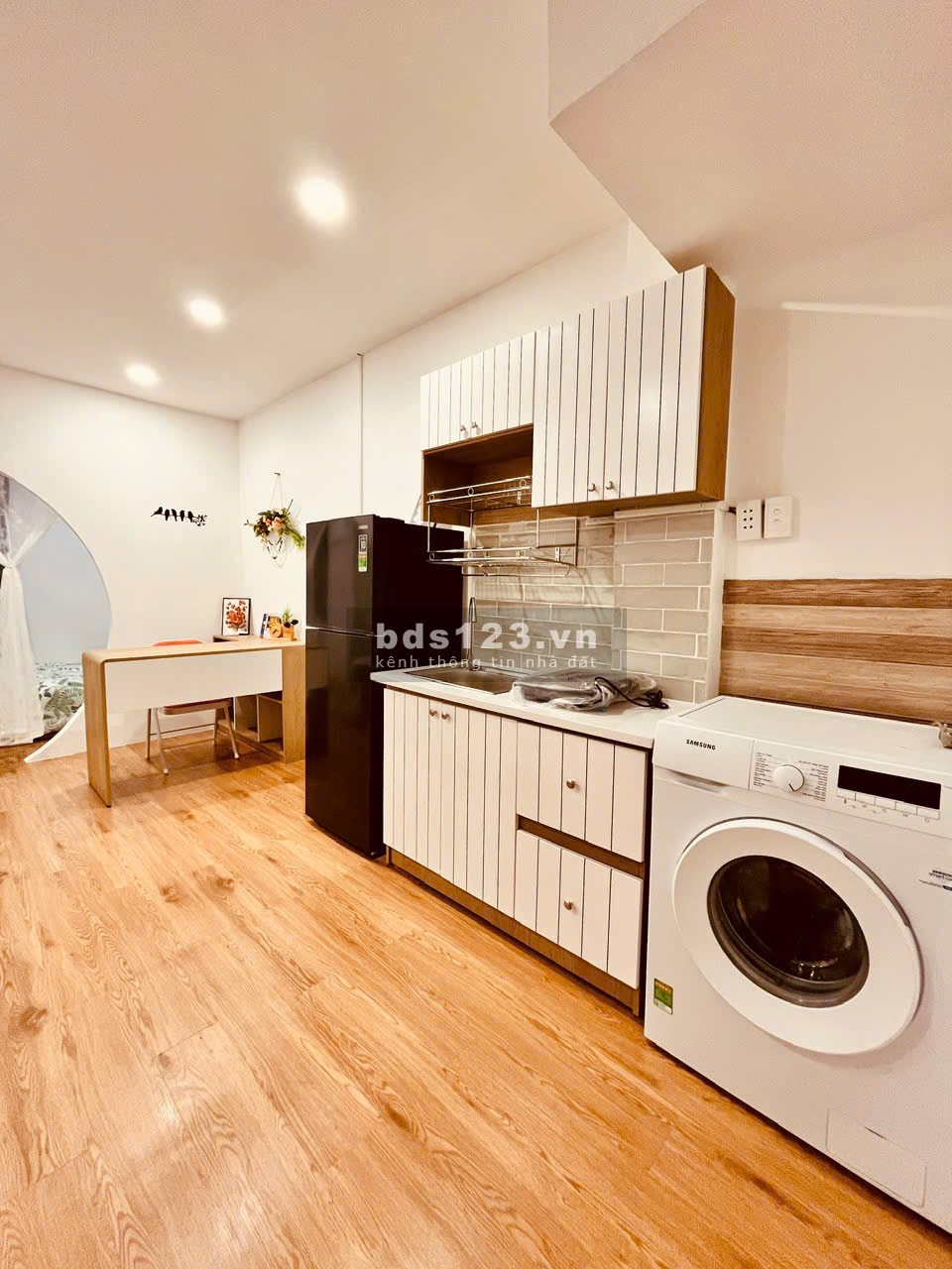 Căn hộ 1 Phòng ngủ, Pk đủ nội thất gần Cầu Kiệu, P.Tân…