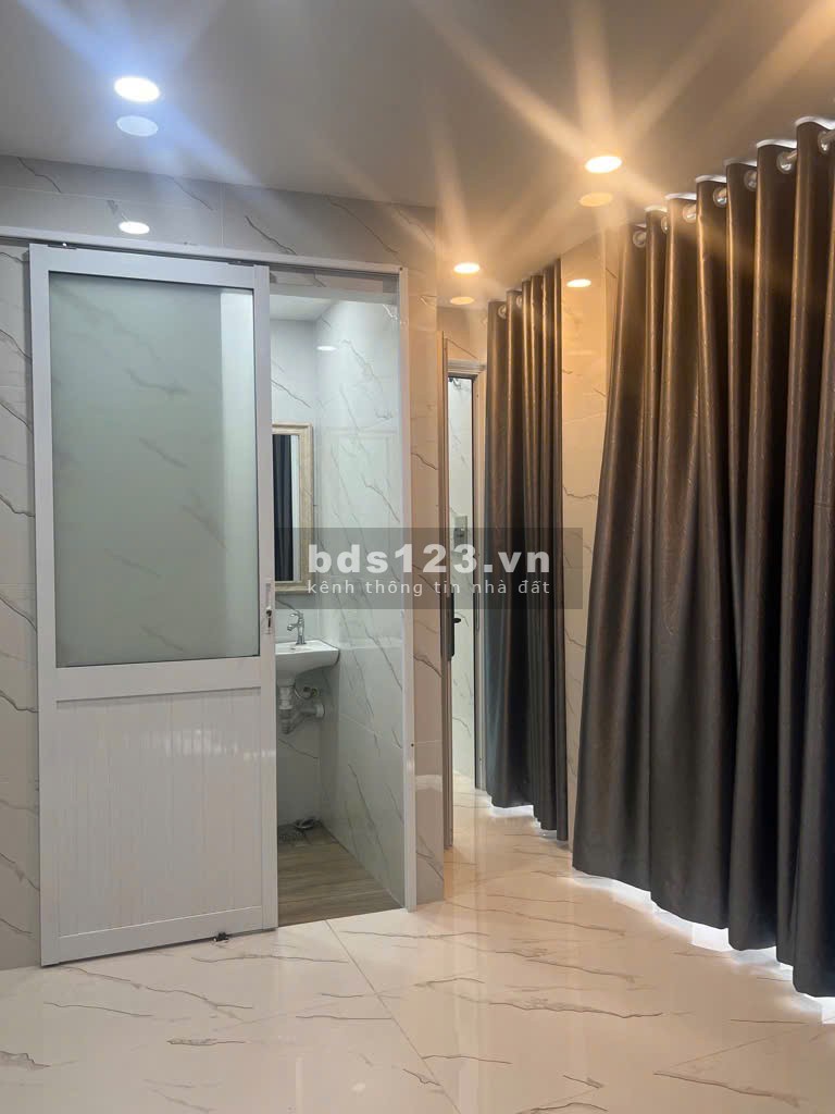 Nhà 4 tầng BTCT – Trần Bình Trọng – Trung tâm Q. Bình Thạnh…