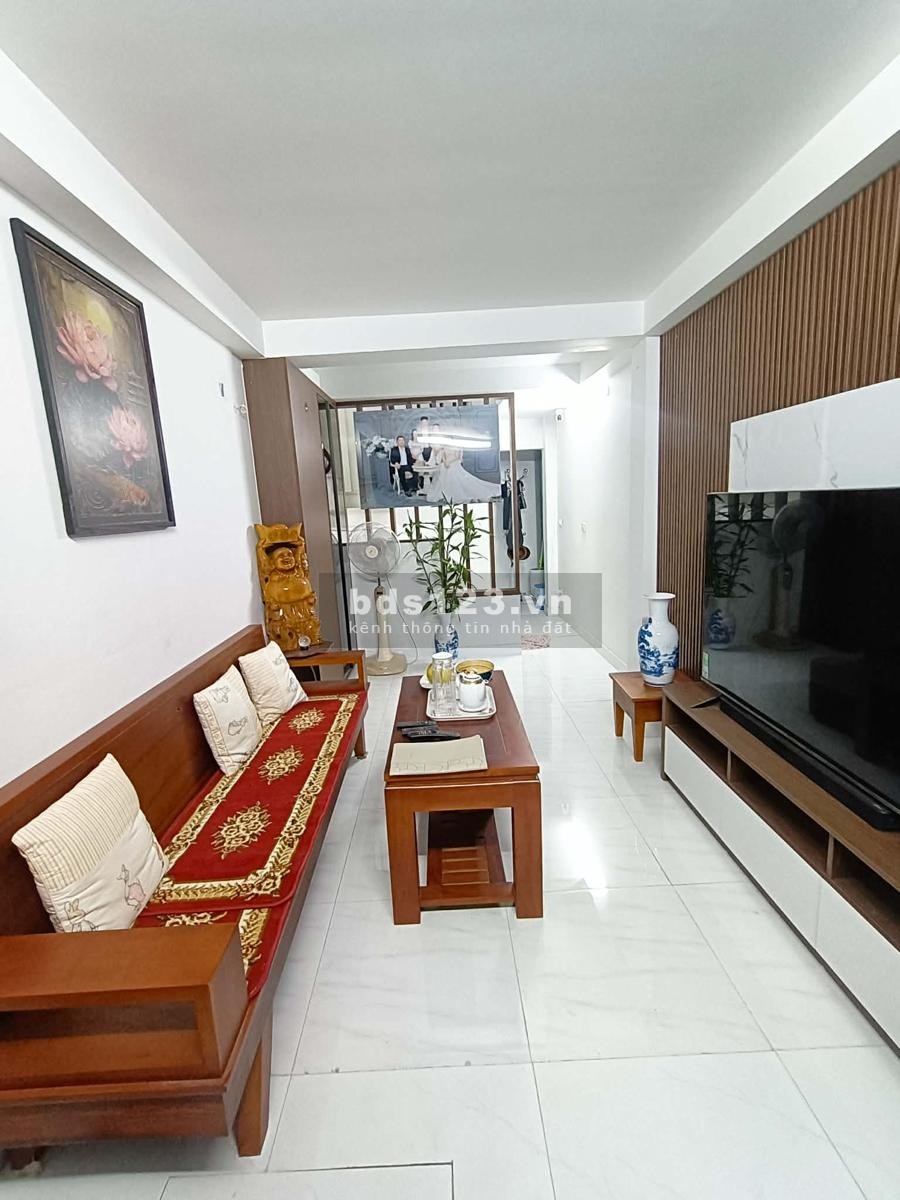 Bán nhà Cầu Giấy dọn vào ở ngay đẹp như hình