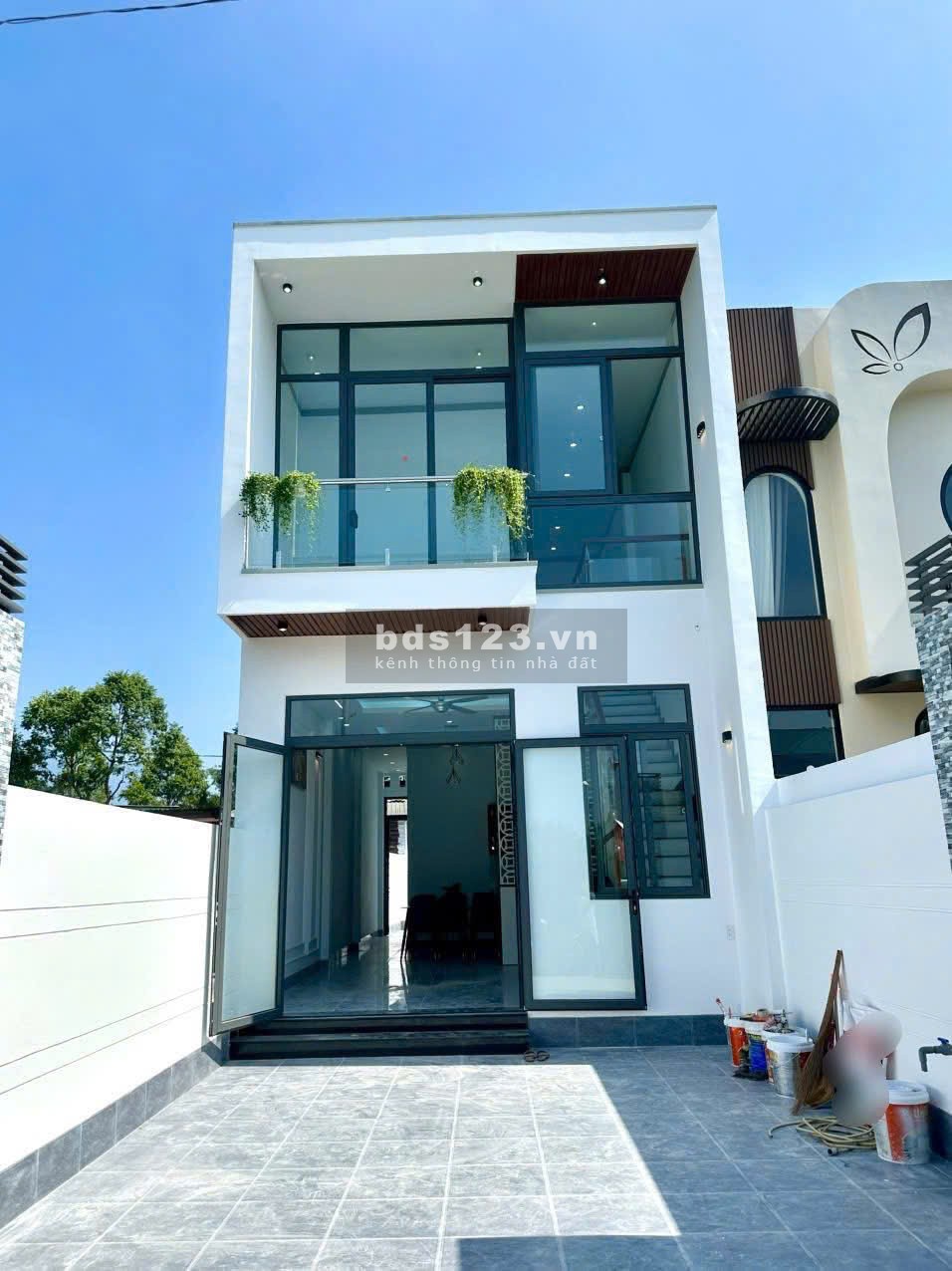 Nhà trệt lầu Thủ Dầu Một. Đường xe hơi thông. 3PN chỉ…