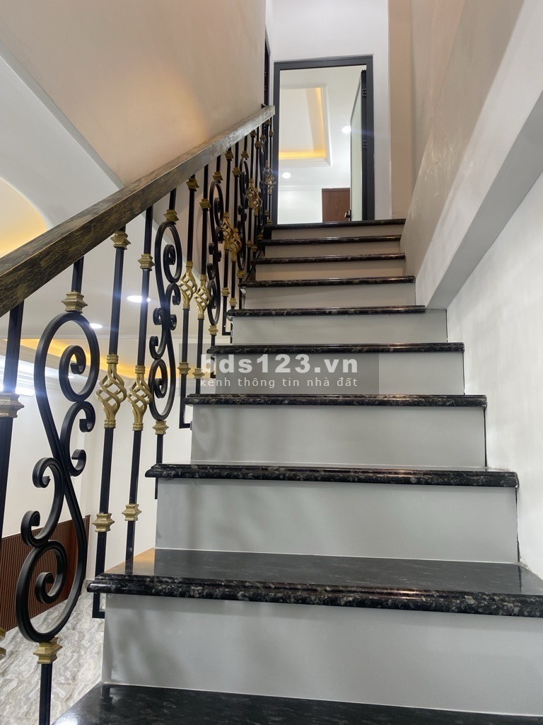 Bán Nhà riêng 5,5 tỷ, 40m2 tại Đường Số 37, Quận 7, TP.HCM