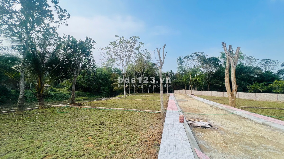 MỞ BÁN ĐẤT TẠI BÃI XE - KIM BÔI - HÒA BÌNH MUA 1 LÔ TẶNG 1…