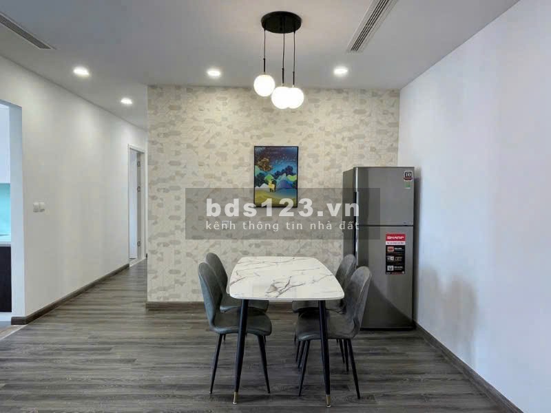 Tôi cần cho thuê 3N2VS tại Phố Duy Tân Hà Nội