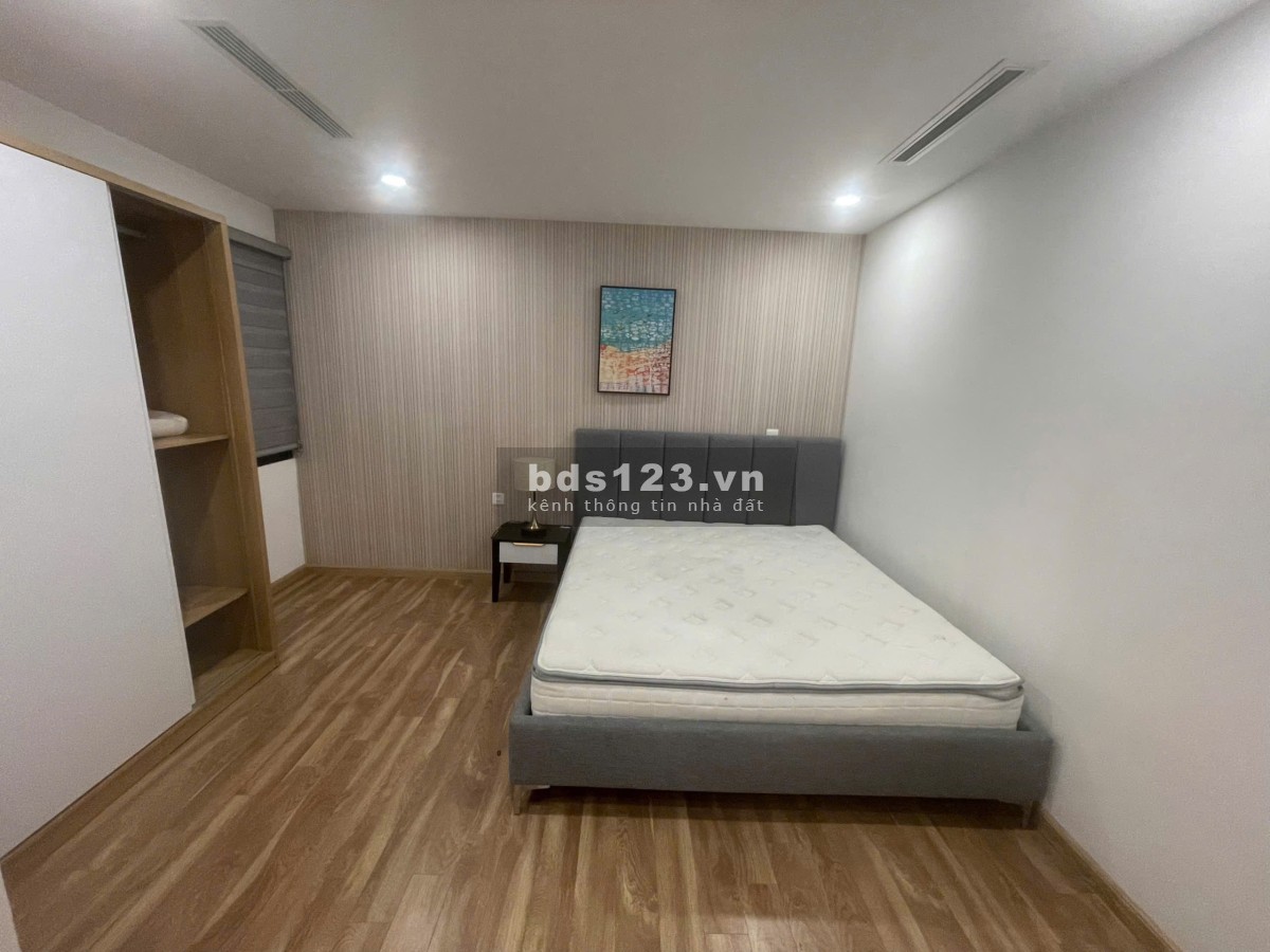 Tôi cần cho thuê 3N2VS tại Phố Duy Tân Hà Nội