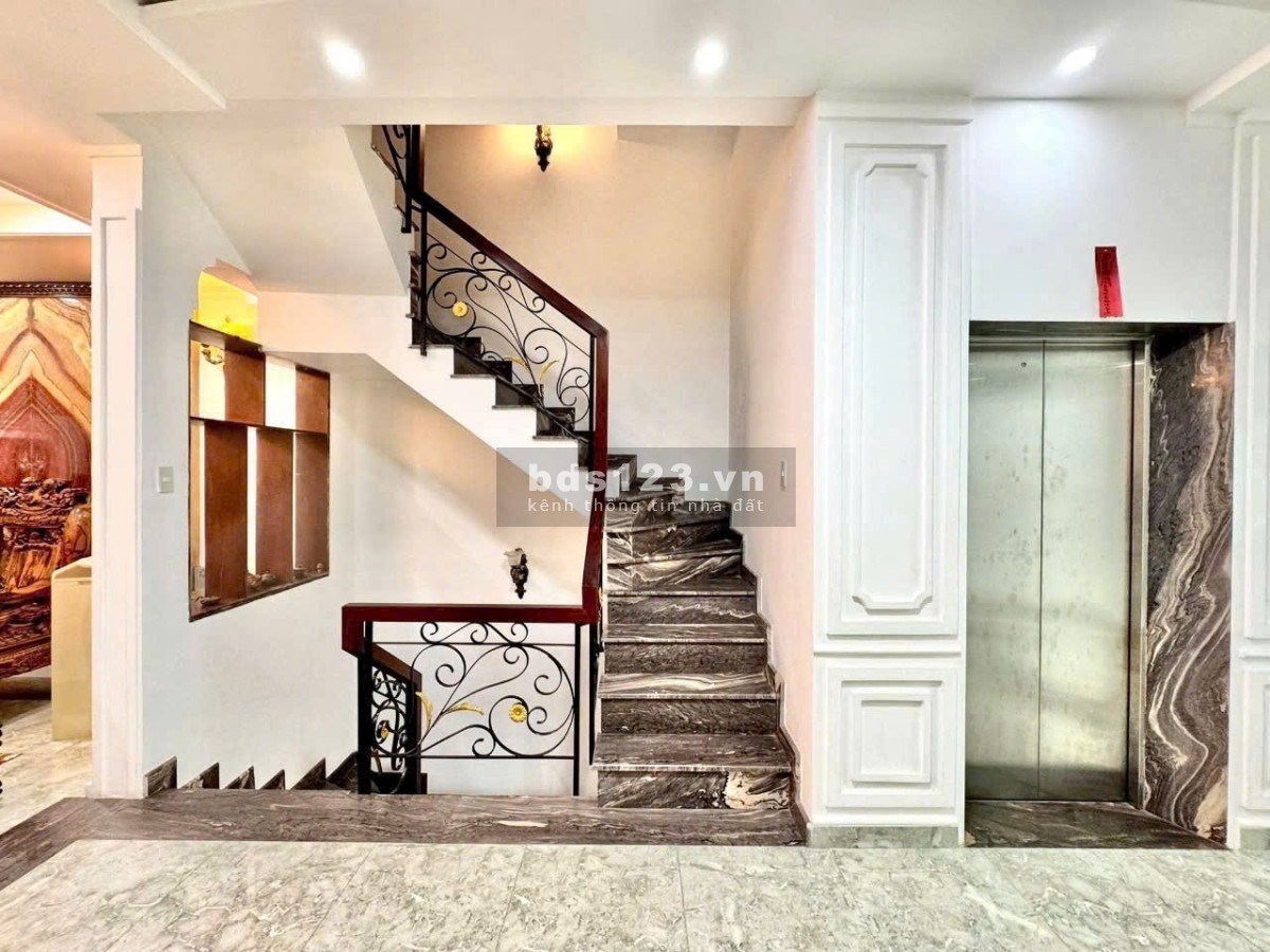 GÒ VẤP, BÁN NHÀ HẺM Ô TÔ PHAN VĂN TRỊ P5 NGAY TTTM EMART