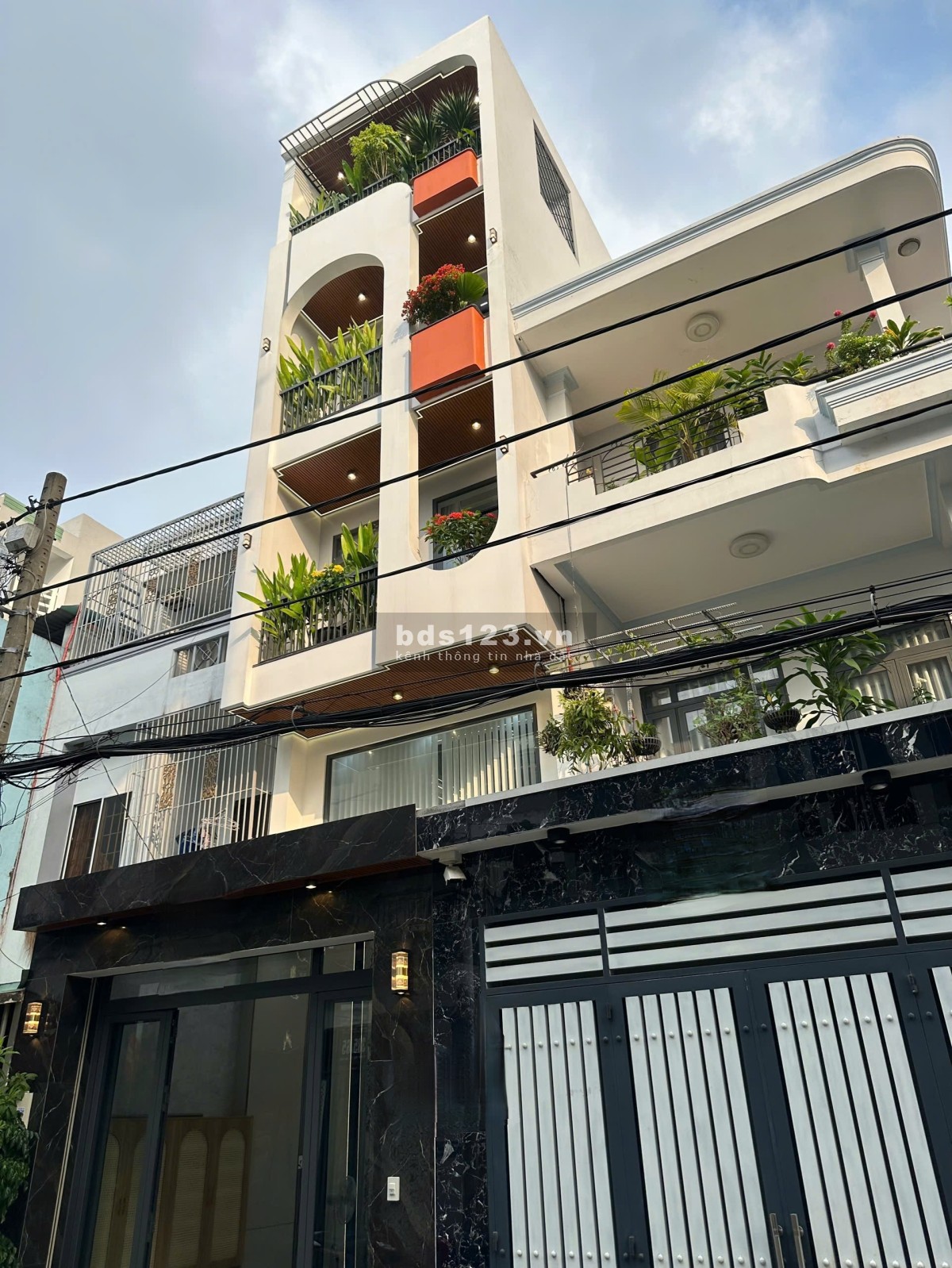 Gò Vấp, Nhà bán 5 tầng full nội thất Lê Văn Thọ P9 Chỉ 11…