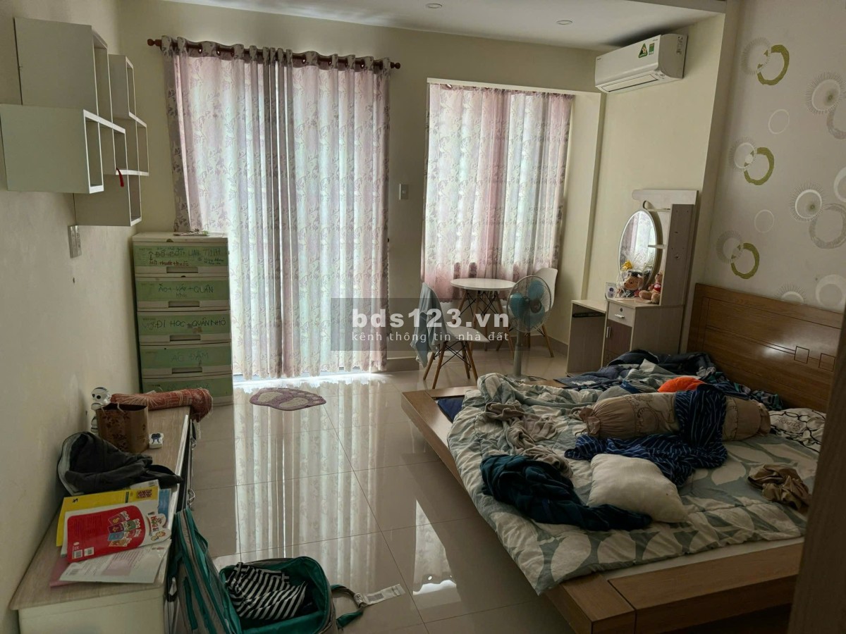 NHÀ MẶT TIỀN NGUYỄN VĂN NGHI, BÊN HONG CHỢ GÒ VẤP