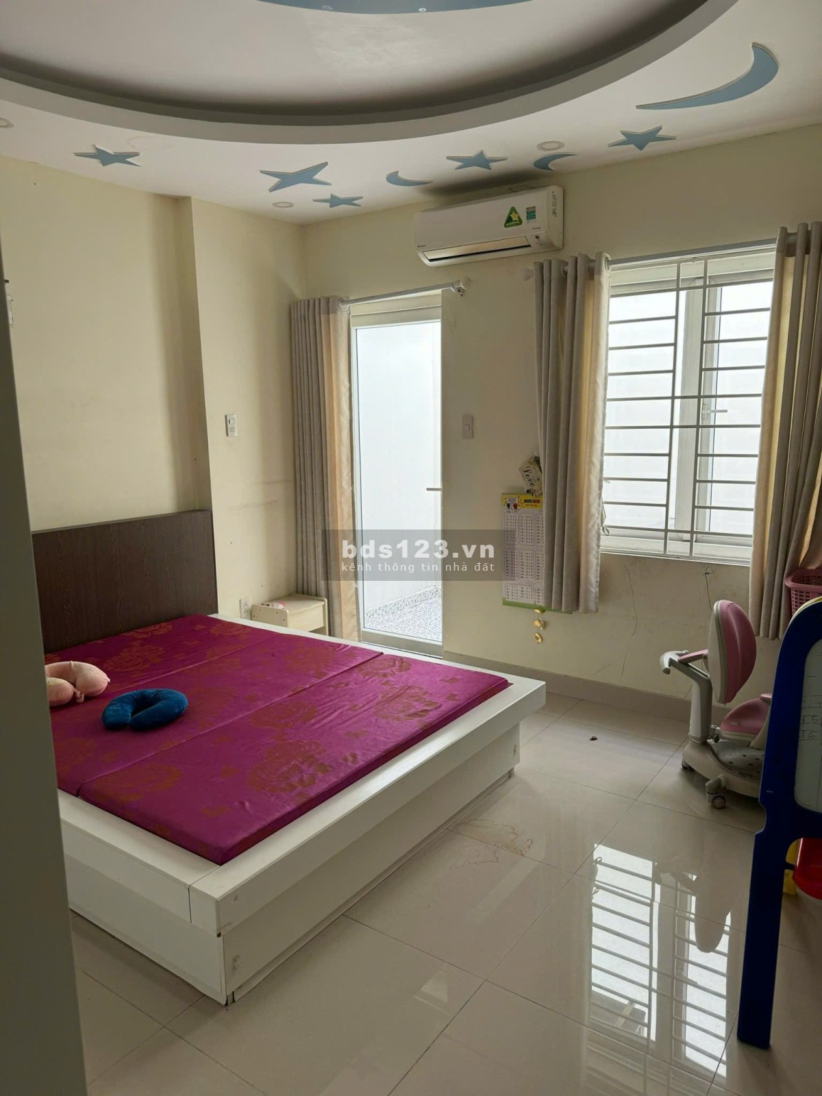 NHÀ MẶT TIỀN NGUYỄN VĂN NGHI, BÊN HONG CHỢ GÒ VẤP