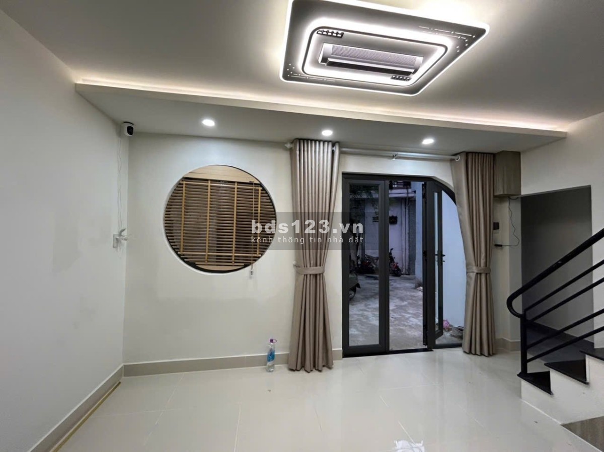 BÁN NHÀ MỚI – VỊ TRÍ ĐẸP TRUNG TÂM PHỐ