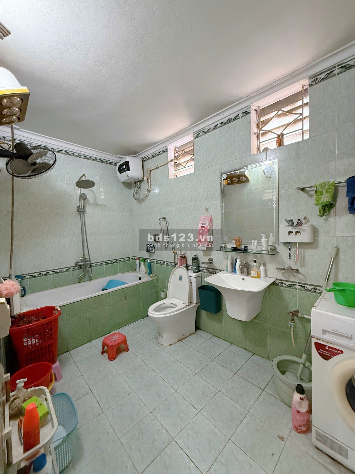 Bán nhà 3 tầng rưỡi – Trung tâm khu ăn uống Đáp Cầu (Vũ…