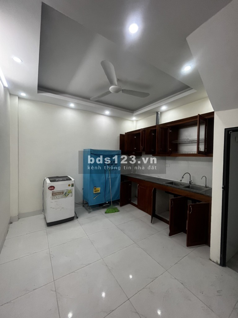 Ba gác quay đầu – Trước nhà ô tô tránh, dừng đỗ ngày…