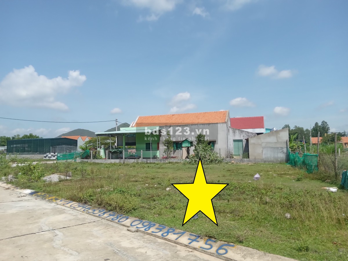 Chính chủ bán gấp 229.7m2 đất ở khu tái định cư Chánh Mẫn, Cát Nhơn, Phù Cat, Gia Lai