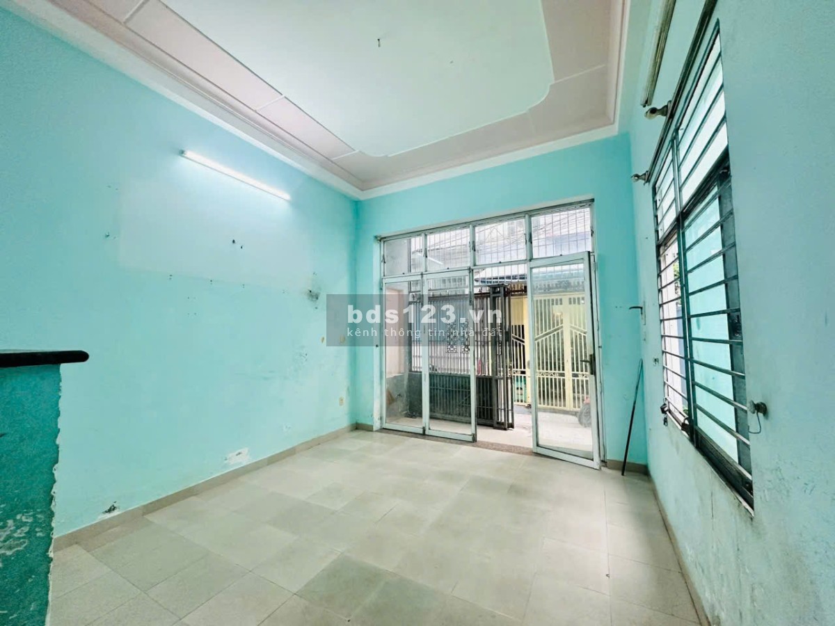  Chỉ cần 2 thùng sơn trắng + 1 thùng sơn ngoài trời là có…