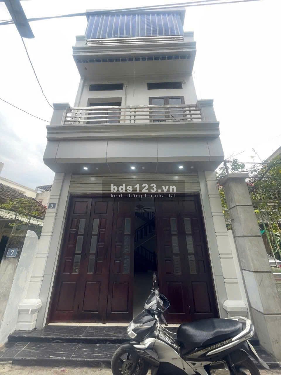 Bán Nhà 3 tầng, làn 2 đường Hồ Ngọc Lân,phường Kinh…