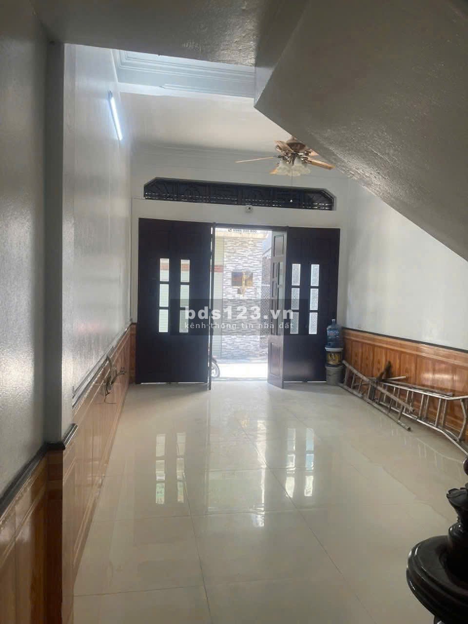 Bán Nhà 3 tầng, làn 2 đường Hồ Ngọc Lân,phường Kinh…