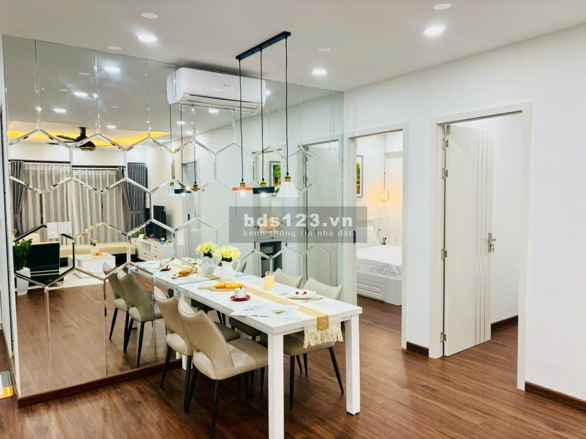 CHẠM TAY VÀO BIỂN CẢ – SỞ HỮU 