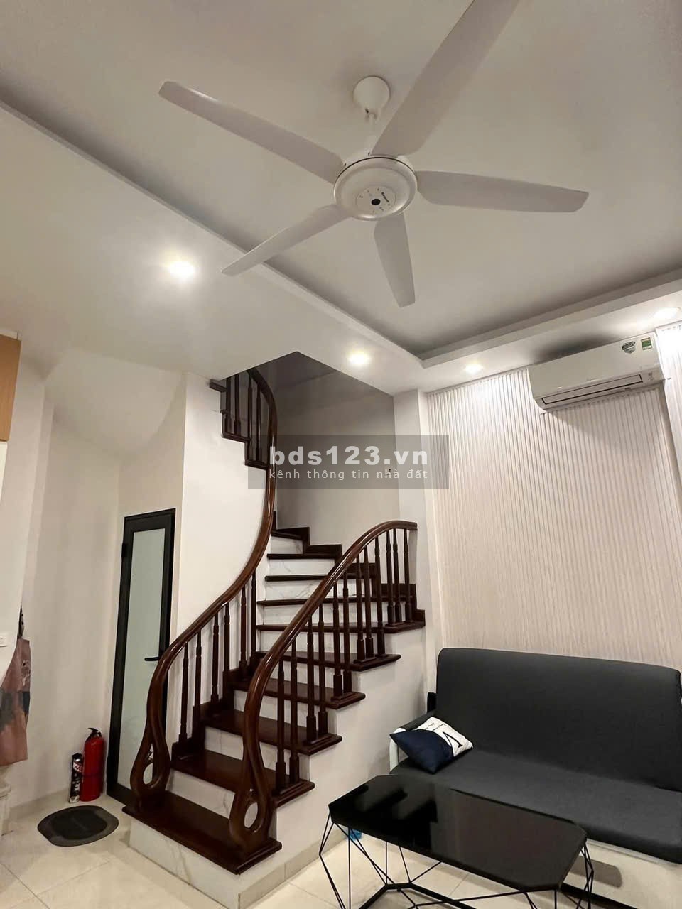 Cho thuê nhà nguyên căn số 26I ngõ 209 Đội Cấn, Ngọc Hà, Hà…