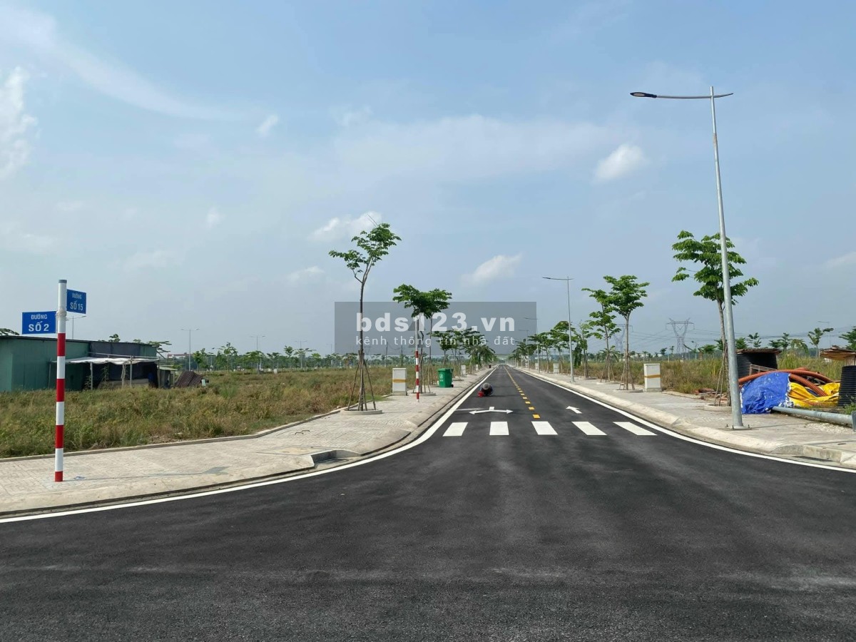 Chủ đi định cư nên cần ra gấp lô đất đẹp tại Đức Hòa, Long An, 21.8TR/m2