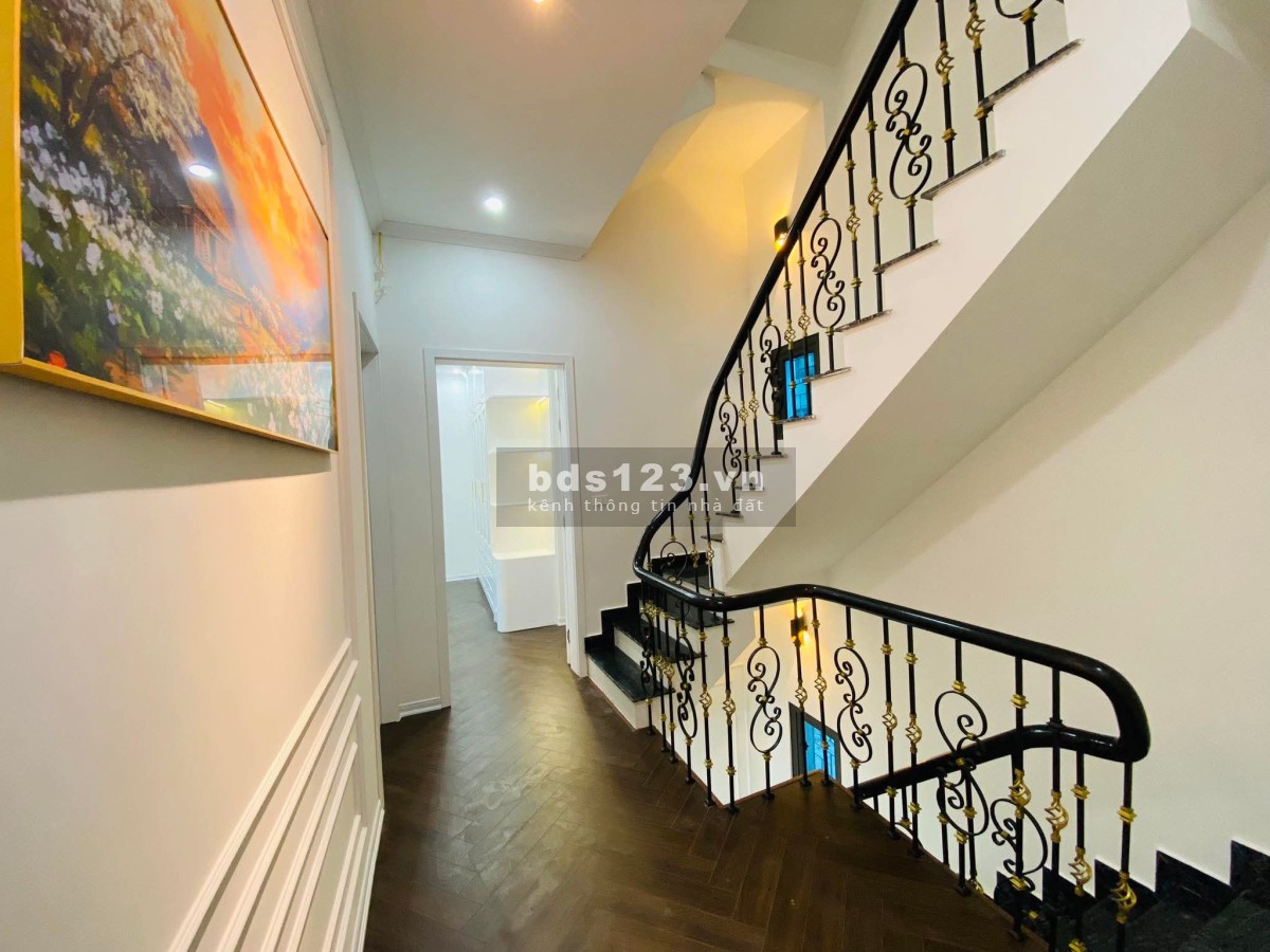 Bán Nhà 4 Tầng Thụy Khuê, Tây Hồ. Nhà Tân Cổ Điển Sang…