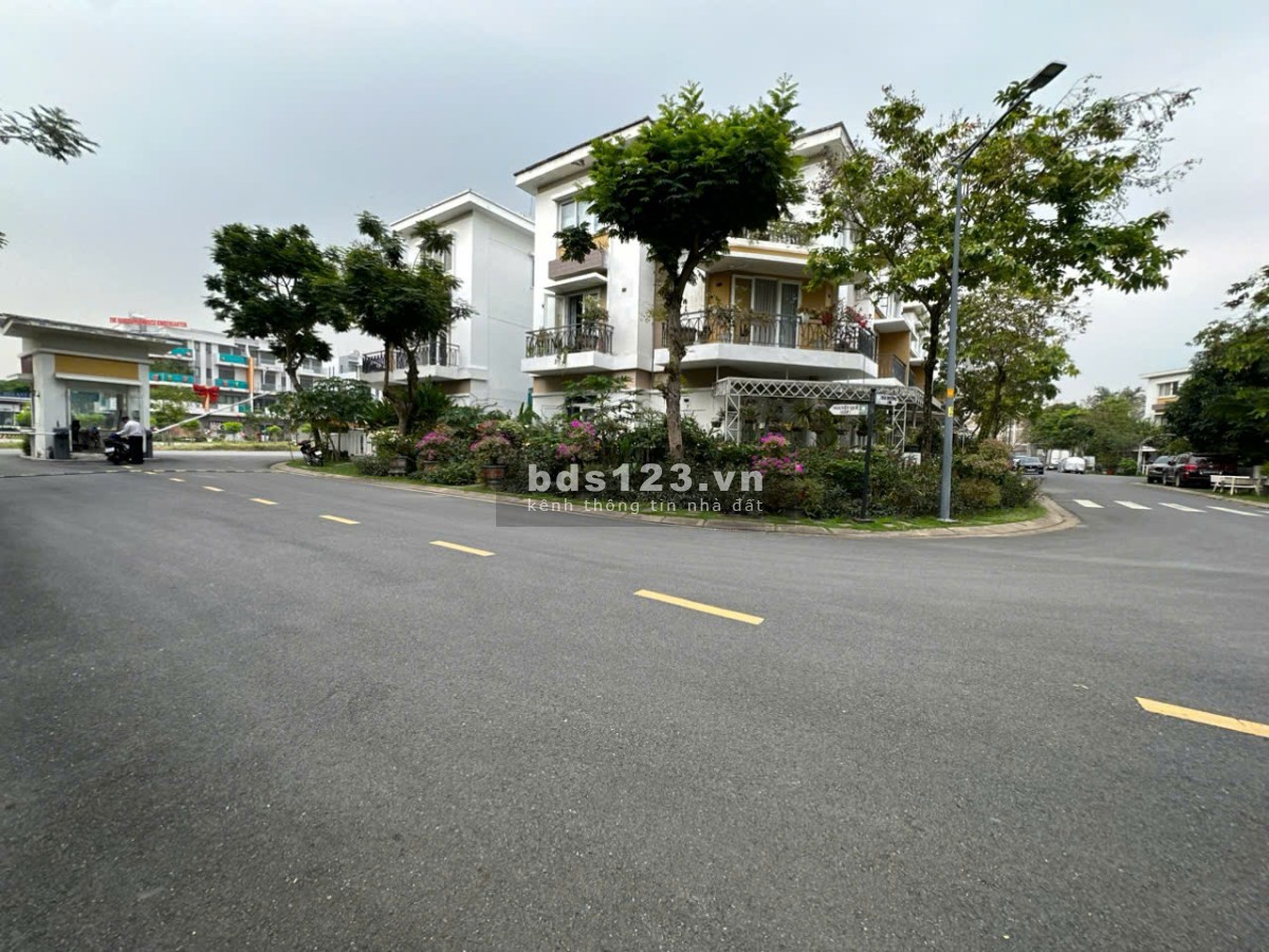 BÁN NHÀ 2 MẶT TIỀN 175M2 VIEW CÔNG VIÊN - HỒ BƠI DỰ ÁN LOVERA PARK KHANG ĐIỀN BÌNH CHÁNH (VIEW ĐẸP)